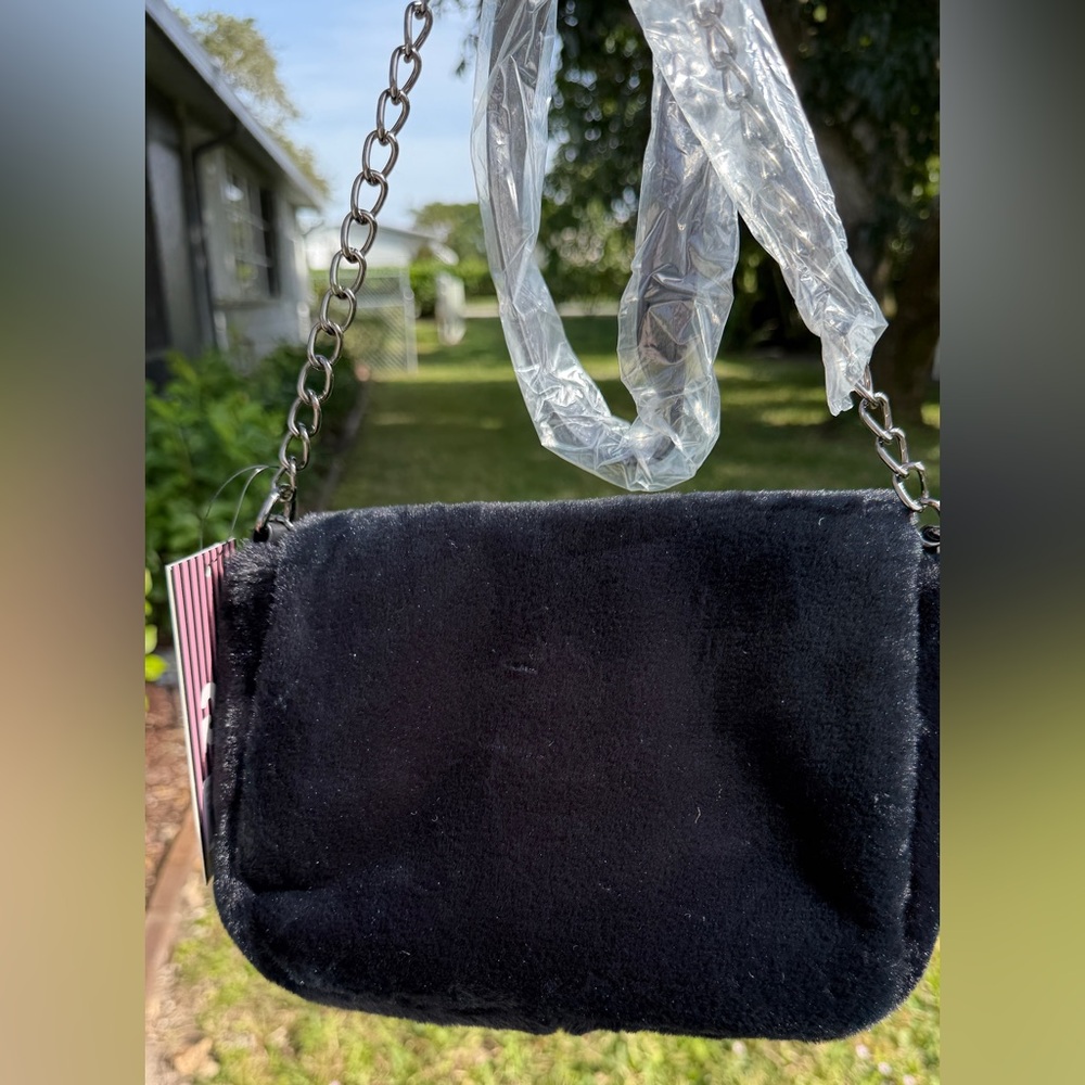 GILDA PARIS Noir Faux Fur Crossbody Bag In Black - Picture 15 of 16